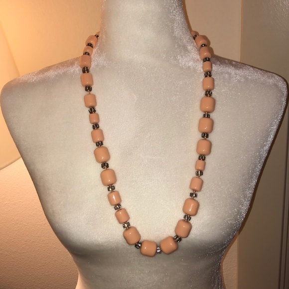 Like New J.Crew Blush Bead Necklace - Picture 5 of 7